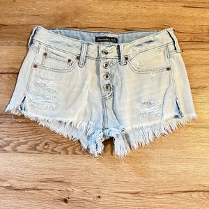 Abercrombie & Fitch Light-Wash Jean Shorts Size 26